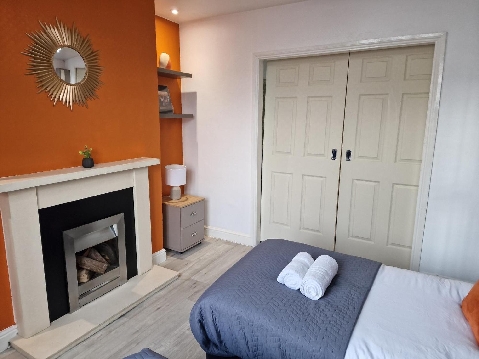 Villa Modern 4-Bed House With Garden & Parking Coventry Exterior foto