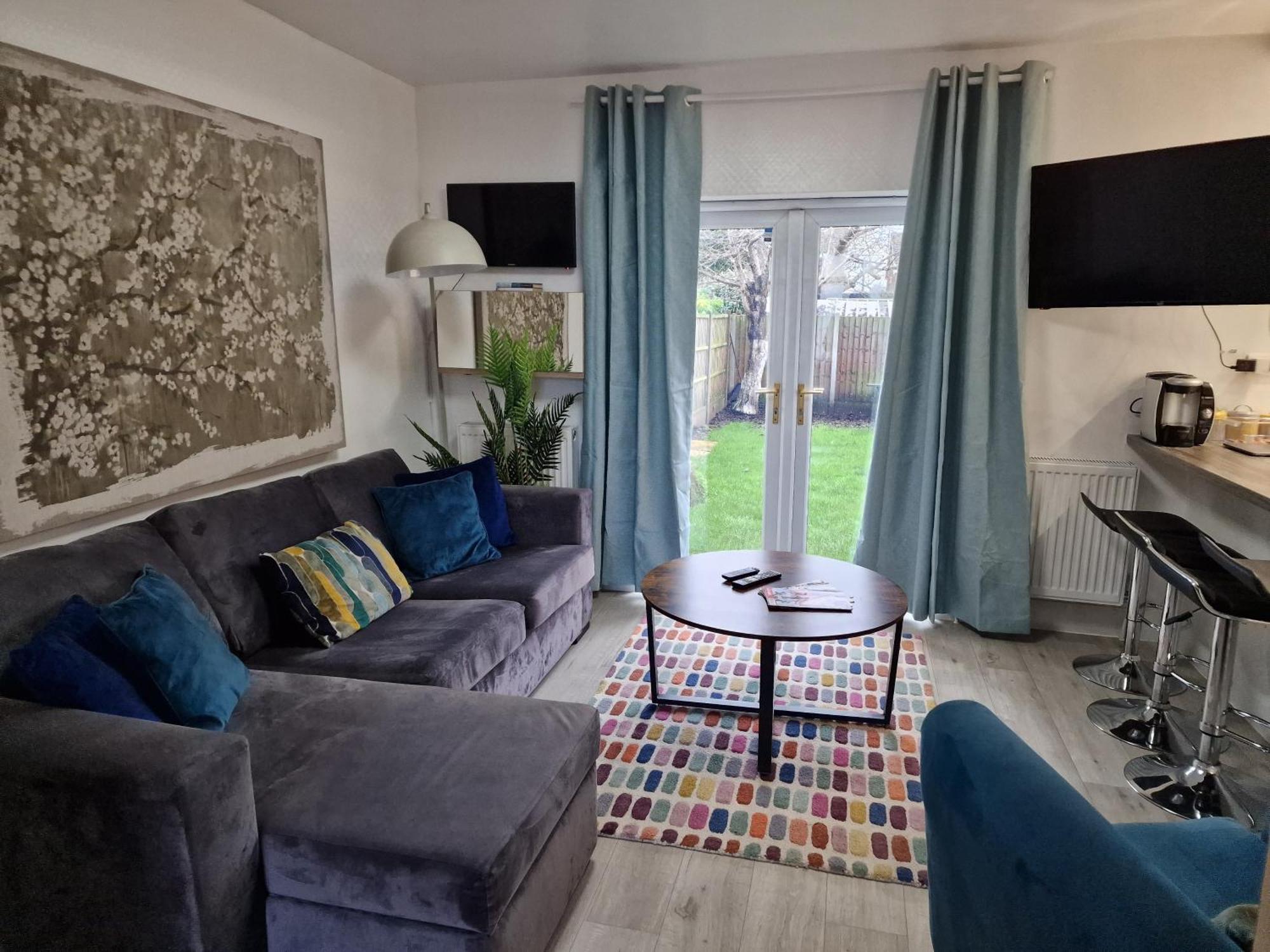 Villa Modern 4-Bed House With Garden & Parking Coventry Exterior foto